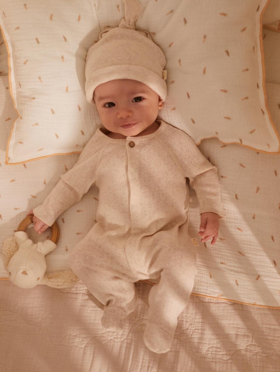 Bodysuits, gorros e luvas