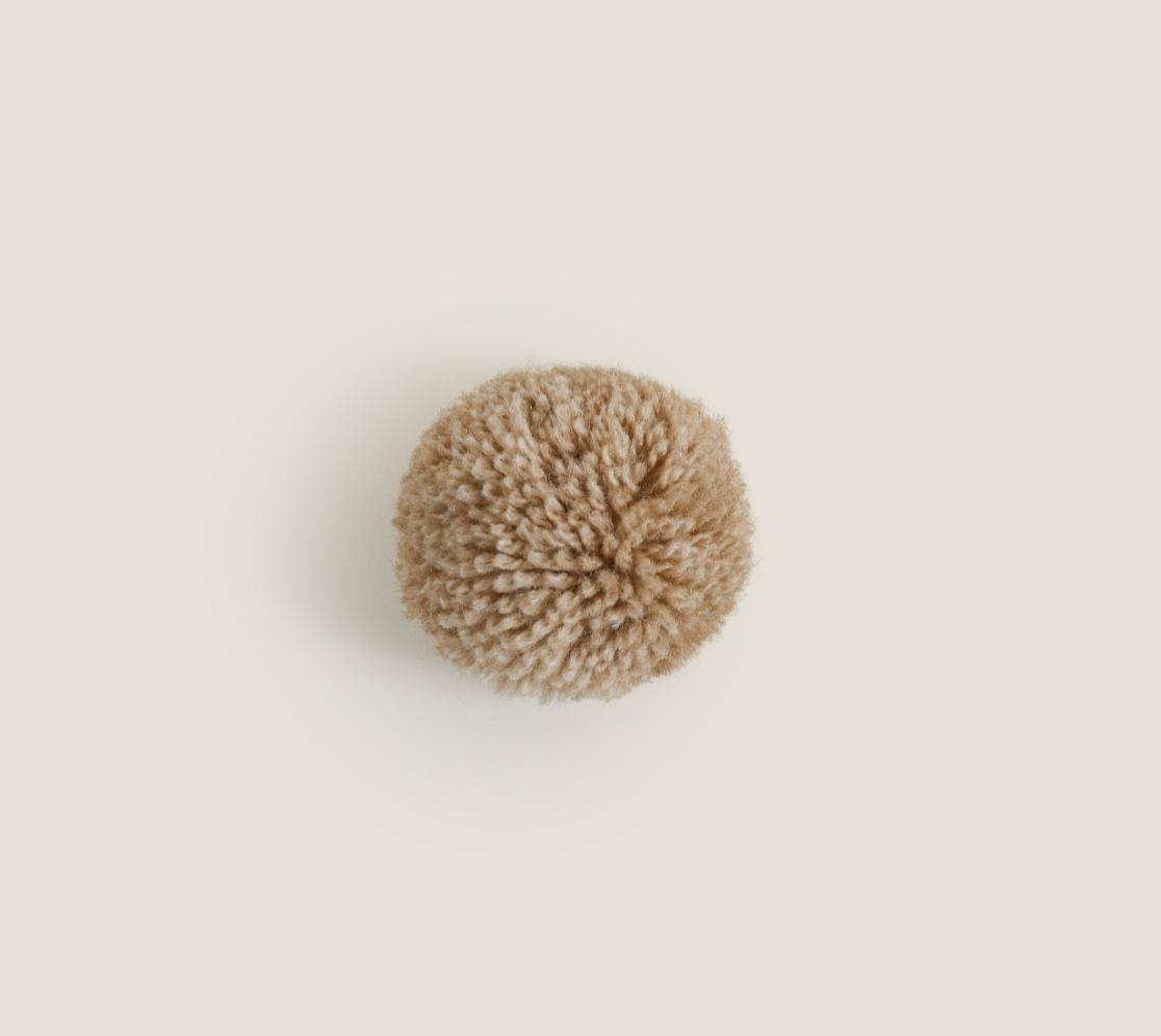 Swaddle | Cream Pompons